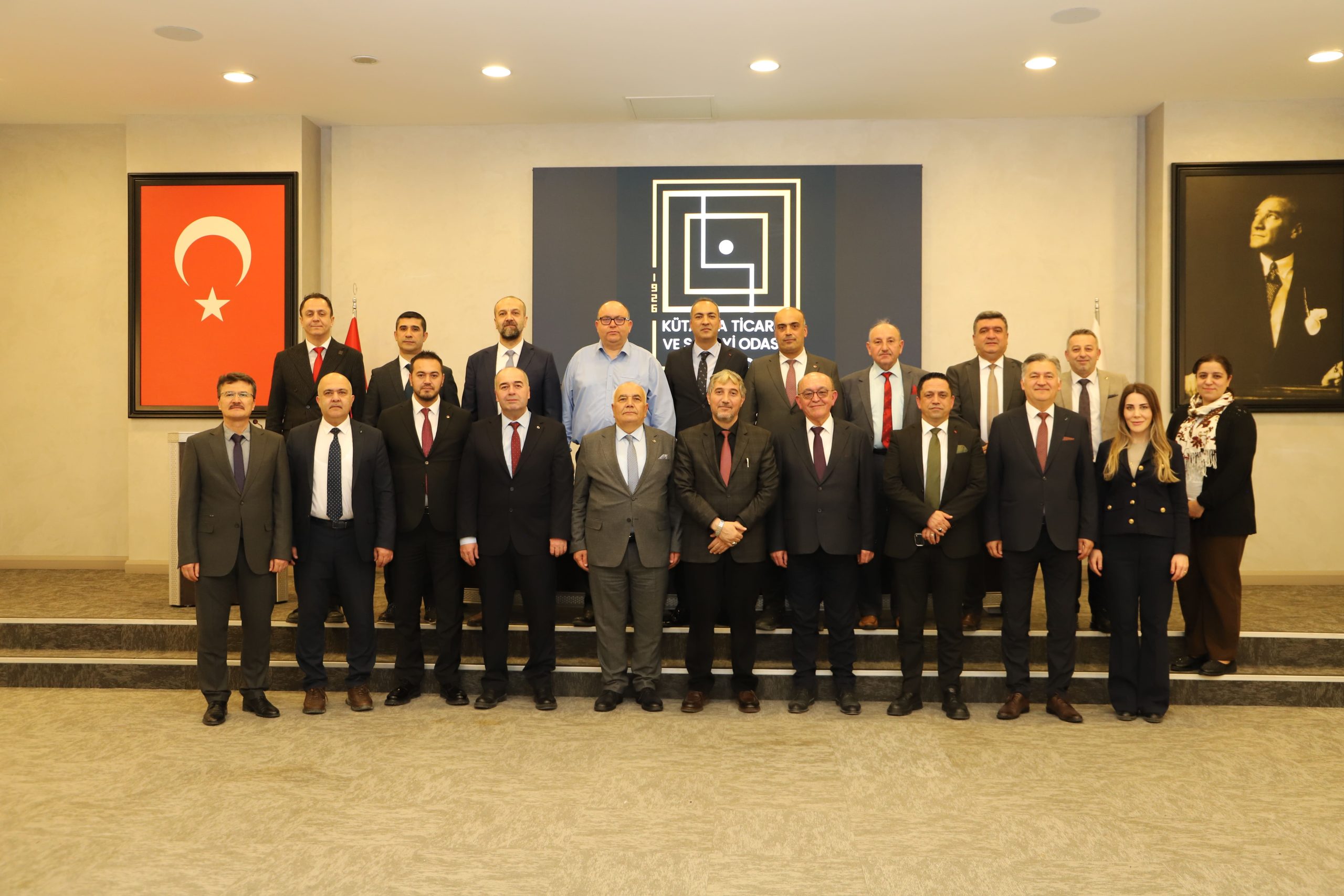 TOBB DESTEKLİ PROJE MESLEKİ VE TEKNİK ANADOLU LİSELERİNİN DEĞERLENDİRME TOPLANTISI KUTSO’DA GERÇEKLEŞTİRİLDİ